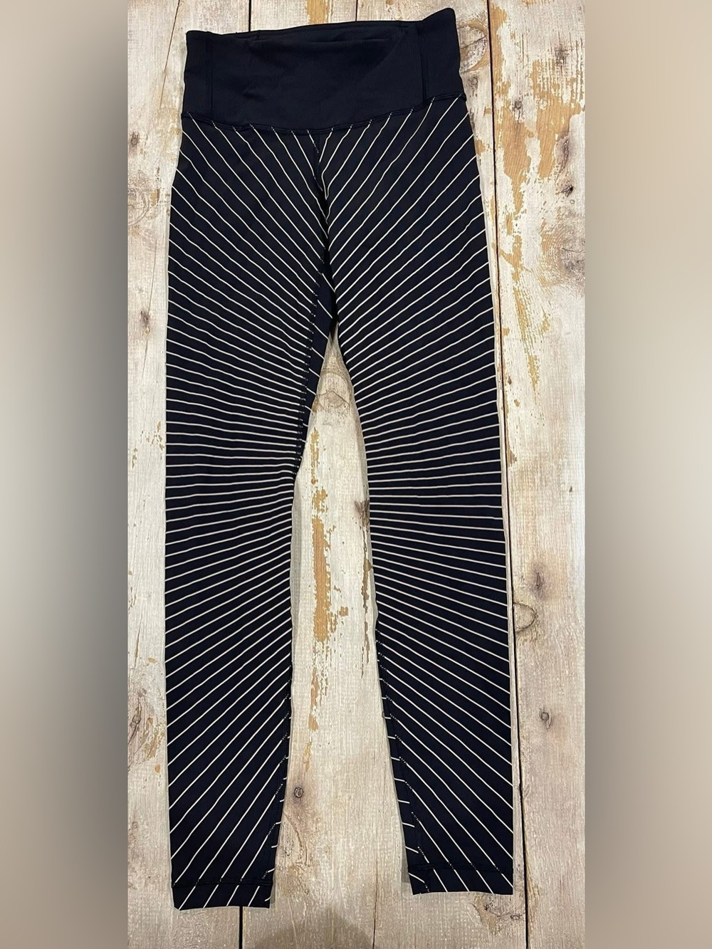 Lululemon leggings - size 4